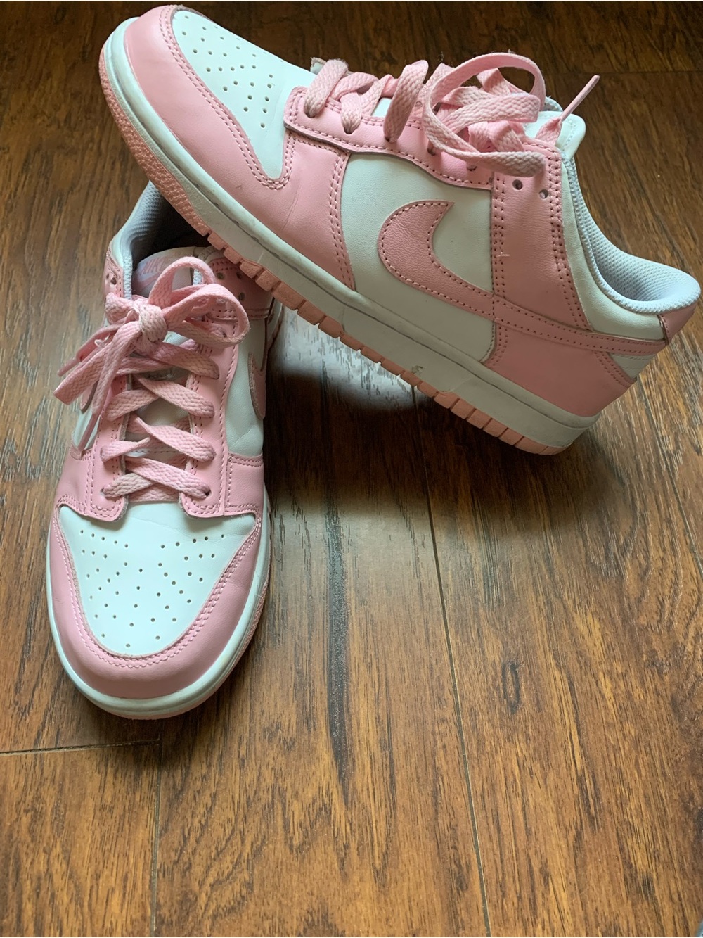Nike Low-Top Sneakers in Pink and White
